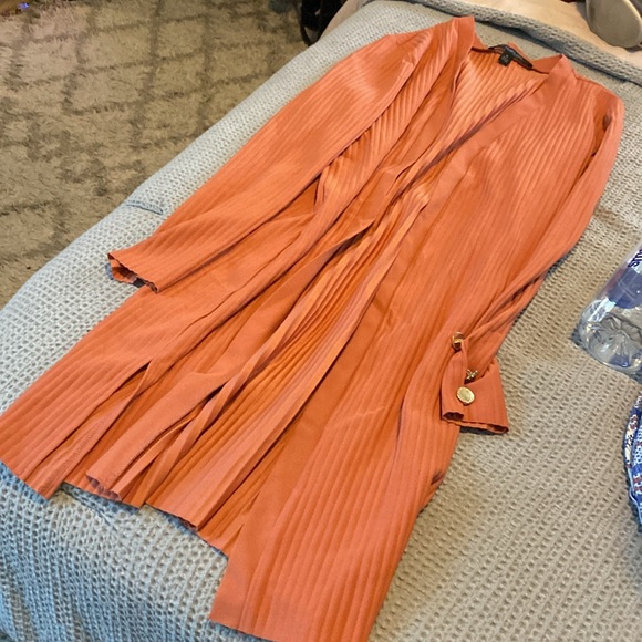 Like new - Picture 2 of 3